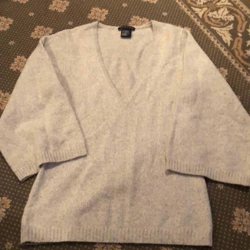 Theory 100% Cashmere Sweater size M